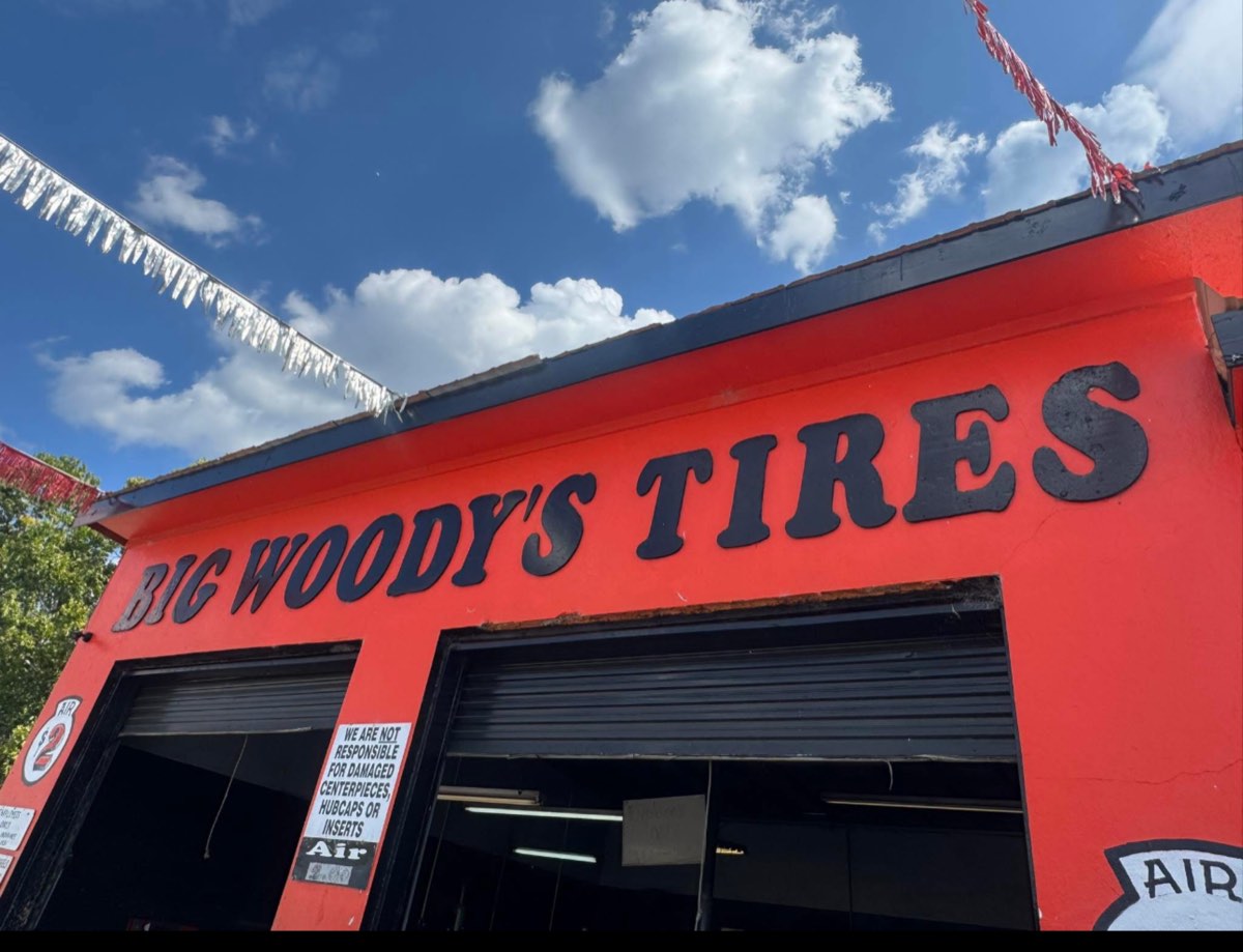 Big Woody's Tires storefront in Anniston, Alabama